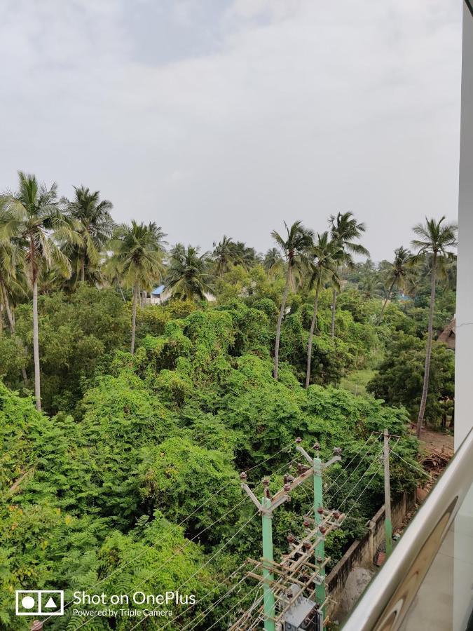 White Pearl Residency Hotel Pondicherry Exterior photo