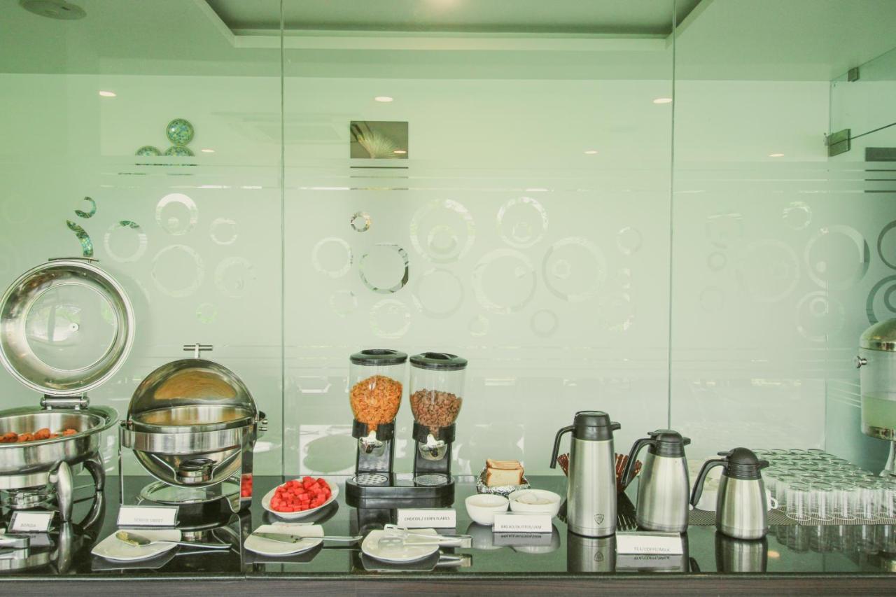 White Pearl Residency Hotel Pondicherry Exterior photo