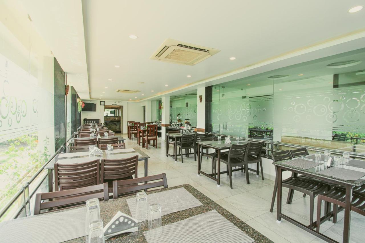 White Pearl Residency Hotel Pondicherry Exterior photo
