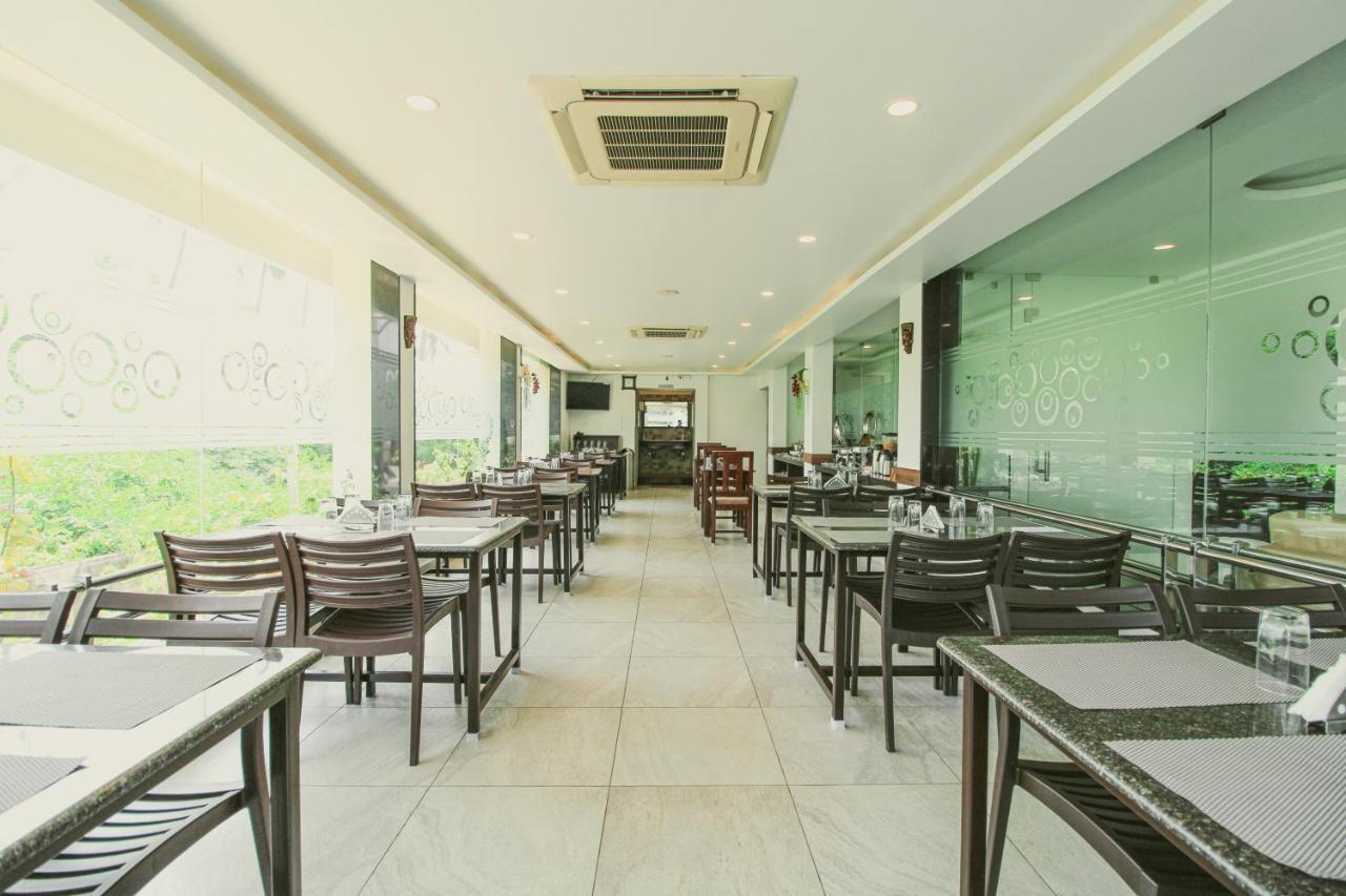 White Pearl Residency Hotel Pondicherry Exterior photo