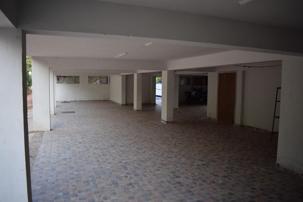 White Pearl Residency Hotel Pondicherry Exterior photo