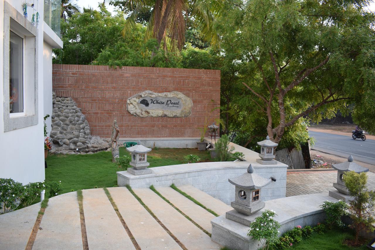 White Pearl Residency Hotel Pondicherry Exterior photo