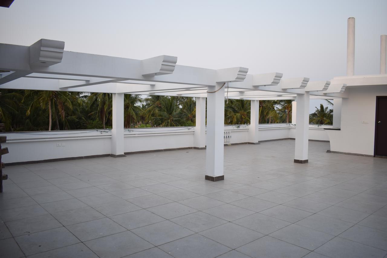 White Pearl Residency Hotel Pondicherry Exterior photo